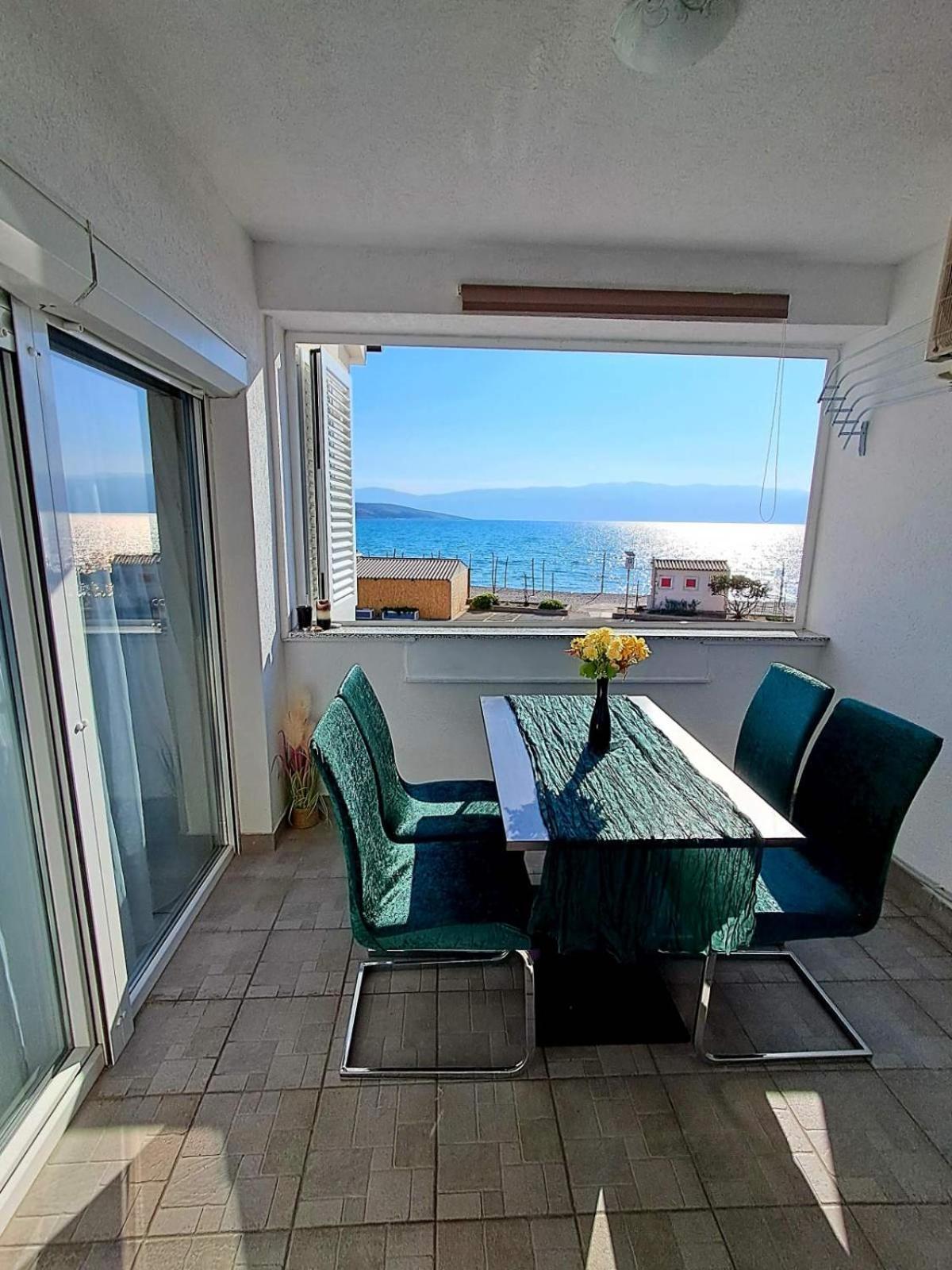 Miroslav Apartment Baska  Ngoại thất bức ảnh